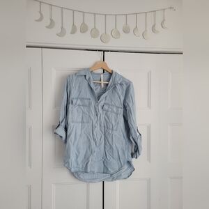 Aritzia - Babaton buttondown